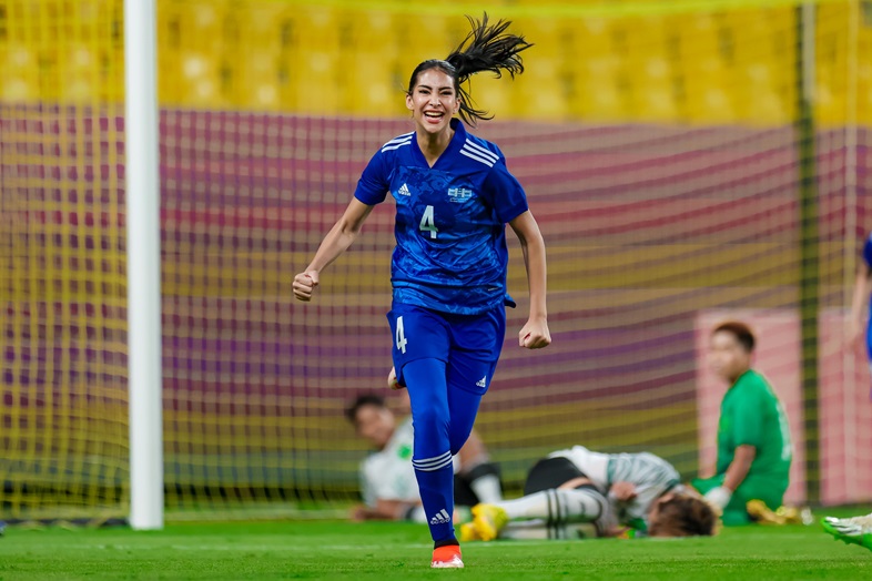 Abu Dhabi Country Club v Myawady Women FC (3)