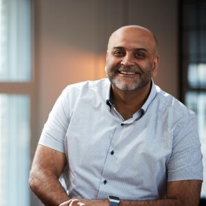 Mike Nakrani CEO of VEV