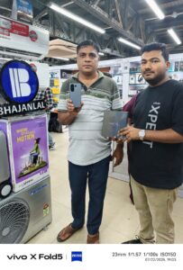 Bhajanlal Unveils the Vivo X200 FE