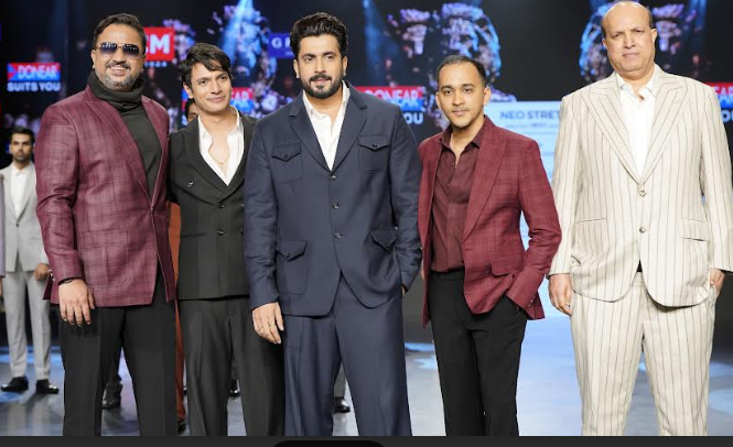 L-R(Aakash Mishra, Avitesh Shrivastava, Sunny Singh, Pankaj Soni, Ajay Agarwal) (1)