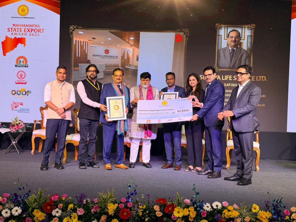 Dr. Satish Wagh & Saloni Wagh - Maharashtra State Export Award