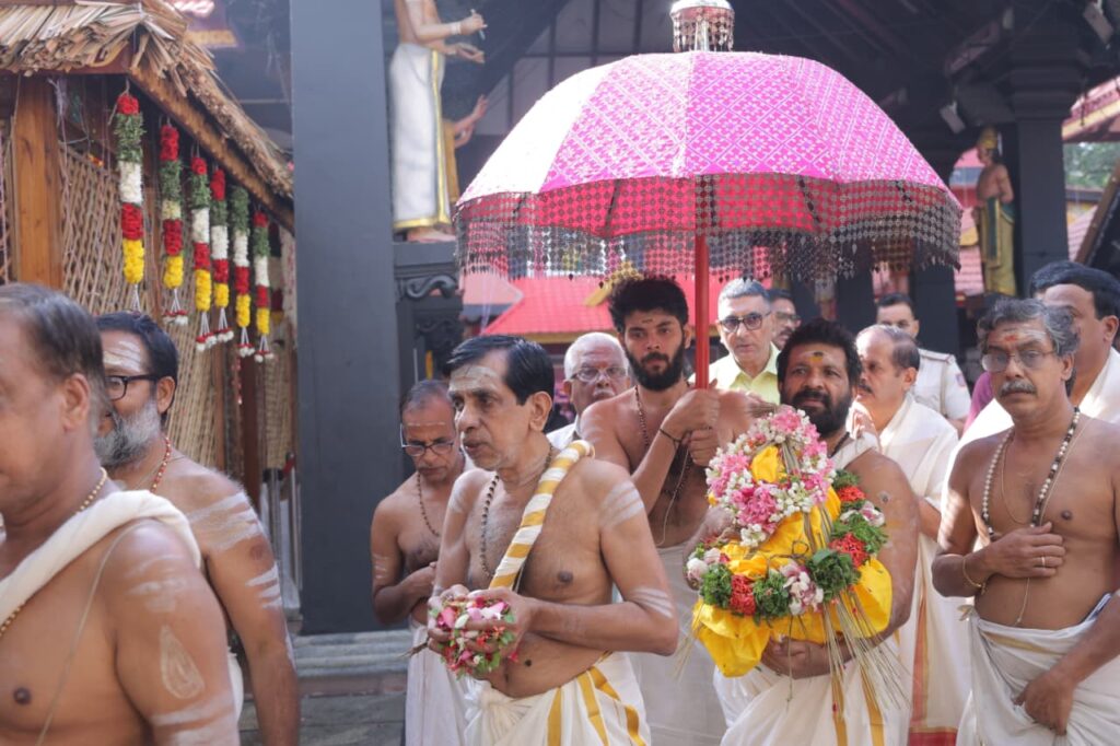 WhatsApp Image 2025-10-22 at 17.10.54 (1)