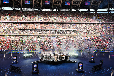 THE KILLERS headline the UEFA Champions League Final Kick Off Show presented by Pepsi at the Puskás Aréna in Budapest, via Getty Images. (PRNewsfoto/Pepsi) THE KILLERS headline the UEFA Champions League Final Kick Off Show presented by Pepsi at the Puskás Aréna in Budapest, via Getty Images. (PRNewsfoto/Pepsi)